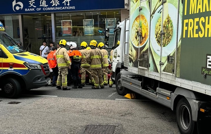 消防到場救援。fb：香港公共交通智庫