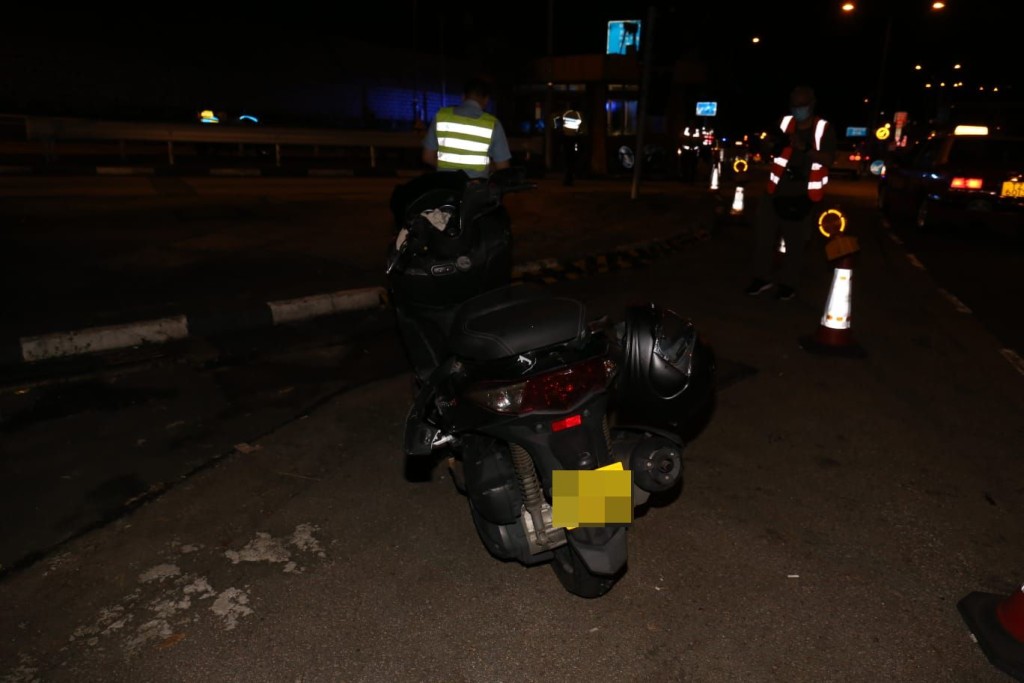 肇事電單車。丁志雄攝