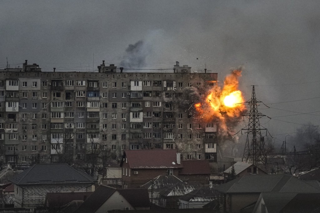 美联社凭拍摄乌克兰战争获得突发新闻摄影奖。美联社
