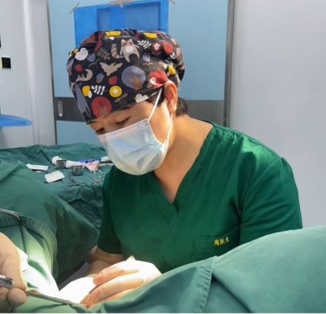 內地女性私密部位整型市場規模，預計2027年將增長至約1007億元。小紅書@周芬︱專注女私