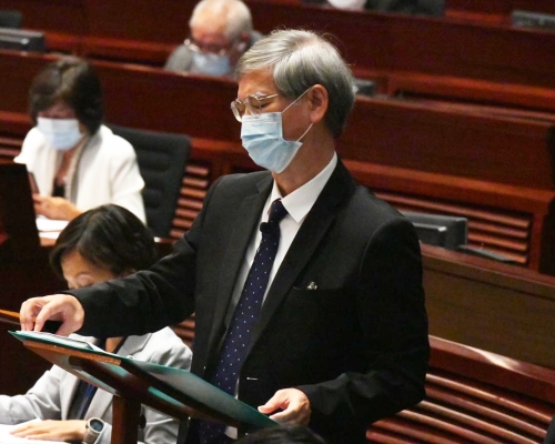 勞工及福利局局長羅致光。