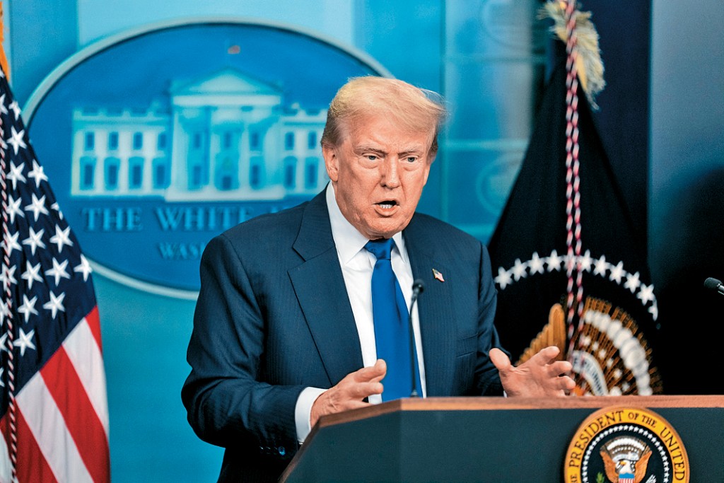 特朗普稱若大陸在其任內改變台灣現狀，他將非常「不悅」。