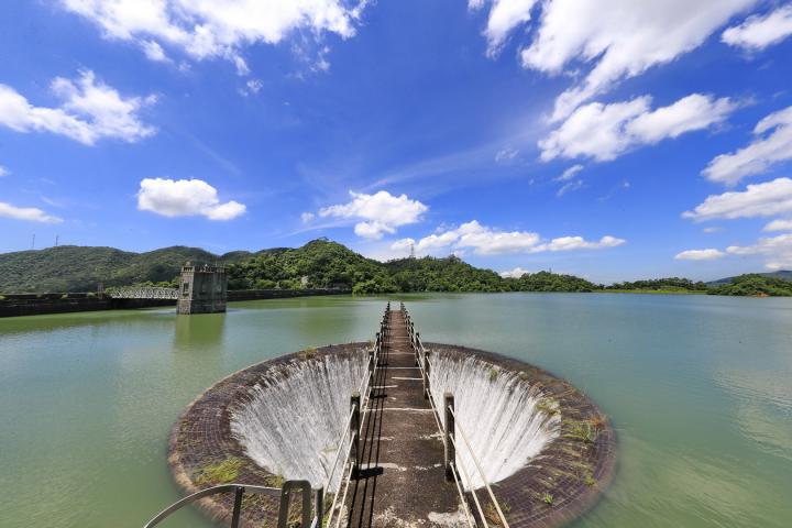  飽覽城門水塘美景。 （圖片來源：漁農自然護理署）