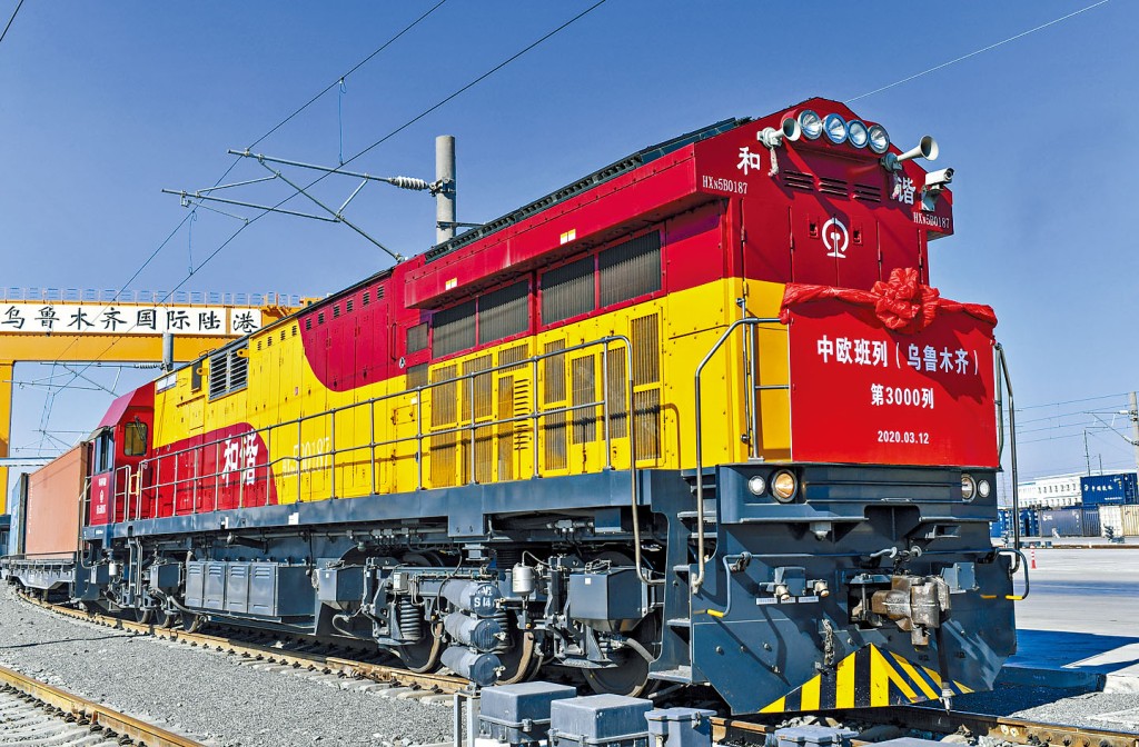 新疆烏魯木齊的中歐貨運列車。