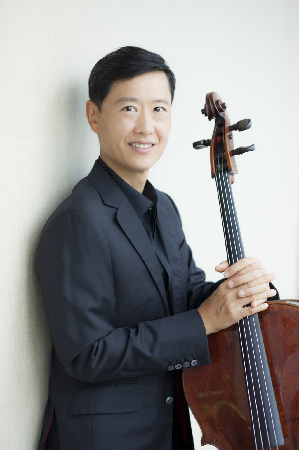 谊乐社艺术总监兼大提琴家李垂谊。