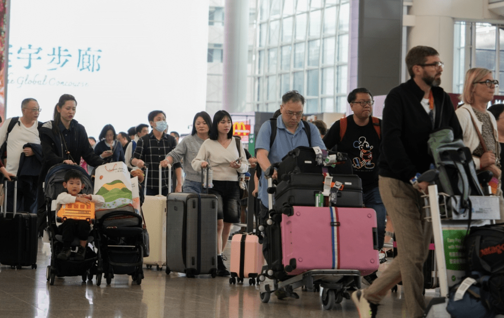 關日華憂慮，復活節假期不少人從英國返港，令腦膜炎細菌有機會在本港傳播。