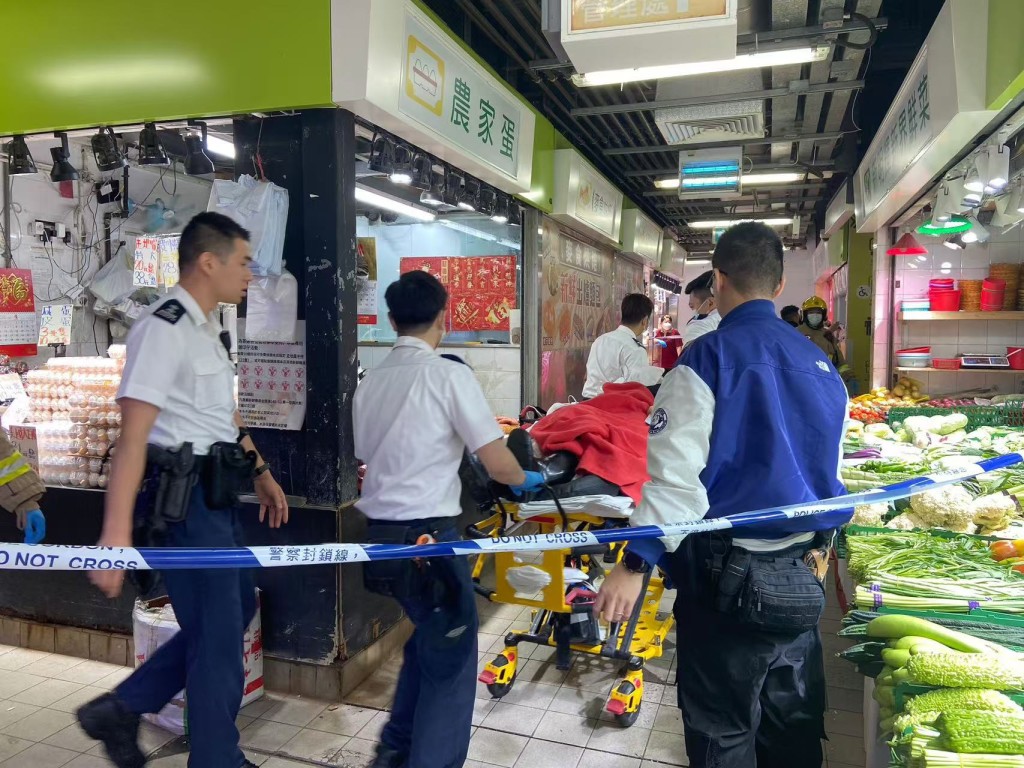 傷者送院。古偉冰及區子安區議員提供 傷者送院。古偉冰及區子安區議員提供