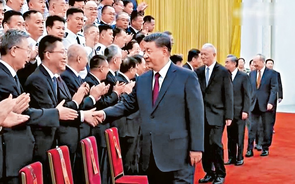 習近平接見抗戰勝利80周年紀念活動代表。