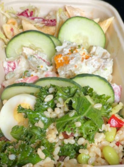 她近日愛上素食。