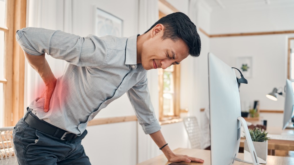 步姿錯誤致膝蓋/下背/關節痛？專家教11招強化大腿臀部 預防腰椎病