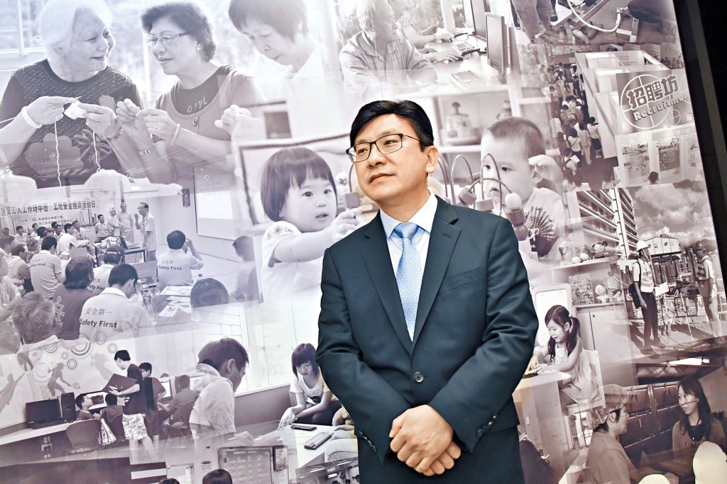 勞工福利局局長孫玉菡強調本港發展從來都是靠本地人才，否則難以支撐本地經濟。