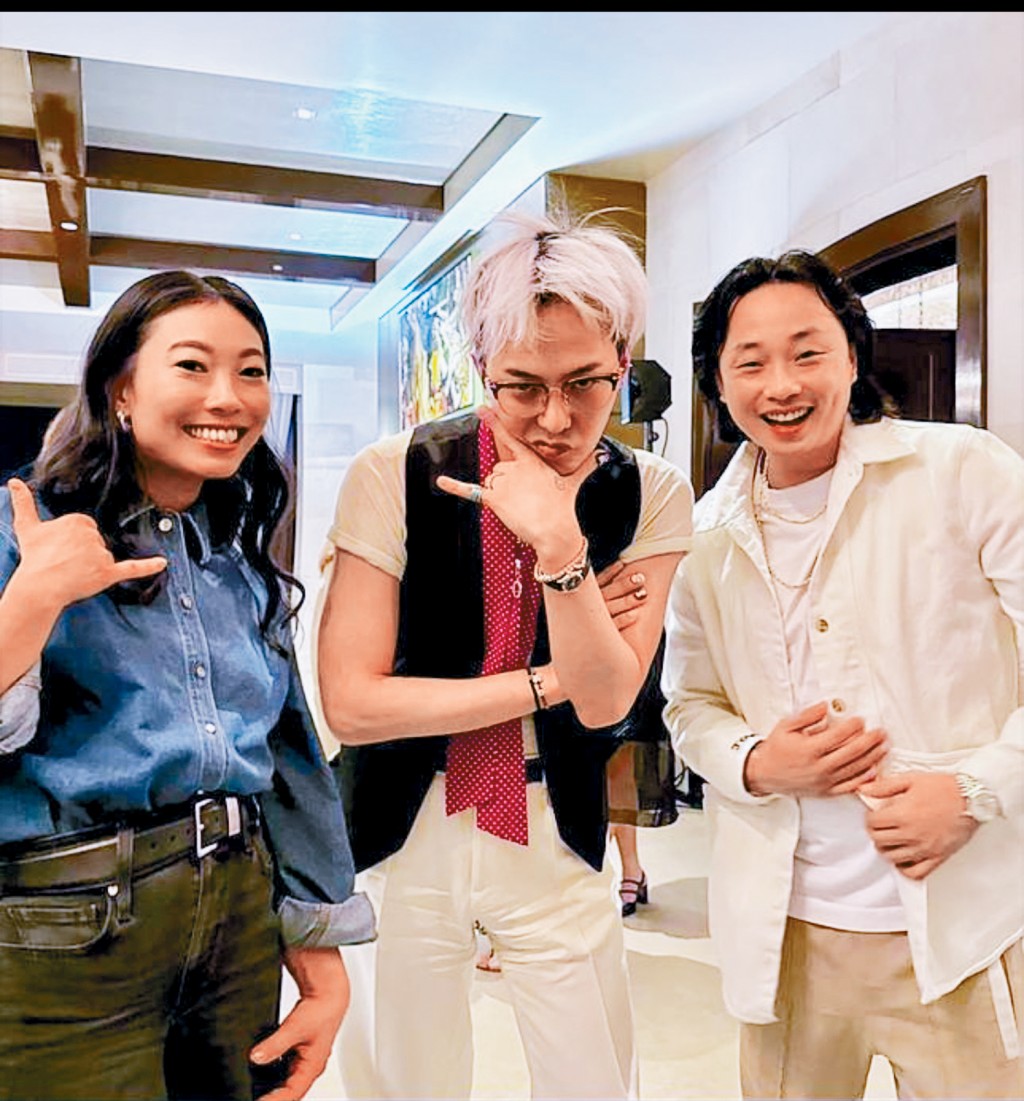 歐陽萬成在IG公開與GD及Awkwafina的合照。