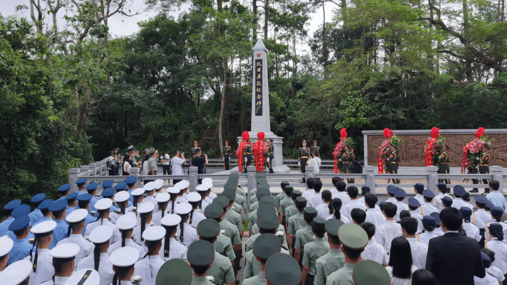 抗戰勝利80周年︱駐港部隊與各界同赴烏蛟騰 緬懷英勇犧牲革命先烈