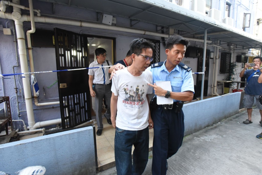林姓女死者丈夫到現場協助調查。