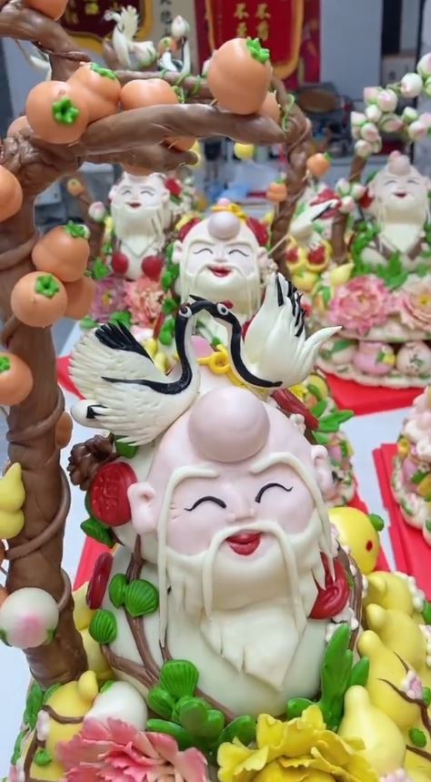 山東花餑餑造形千變，顏色艷麗，令網民讚嘆如藝術品。微博＠長春西門大官人