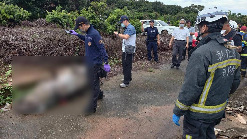 台湾暴雨意外冲出彰化“保鲜膜木乃伊”。 中时
