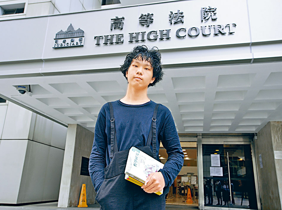 劉康上訴得直，定罪及刑罰一併撤銷。