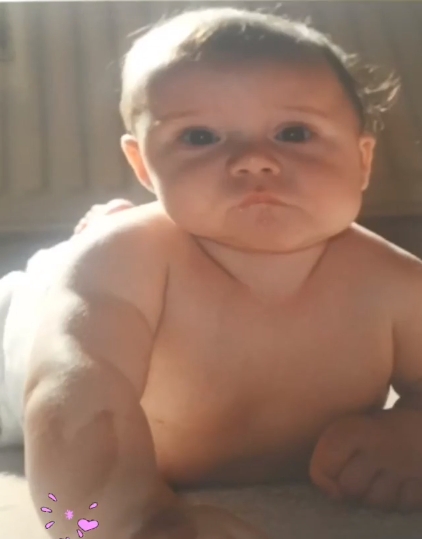 布魯克林兒時出浴照。Victoria Beckham ig