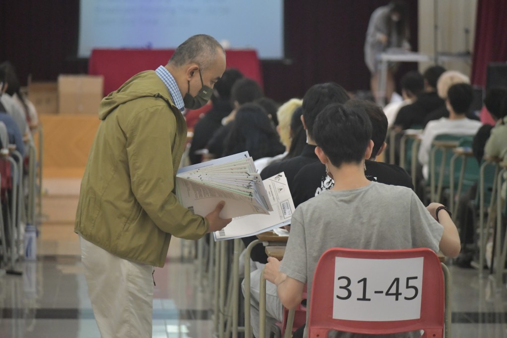 考評局表示，今屆DSE學生考生有43295人，自修生7508人。資料圖片