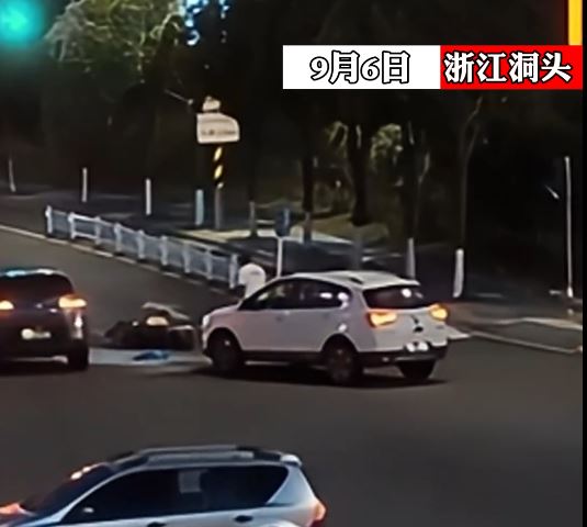 電動車司機拒絕報警，只求對方賠20元私了。