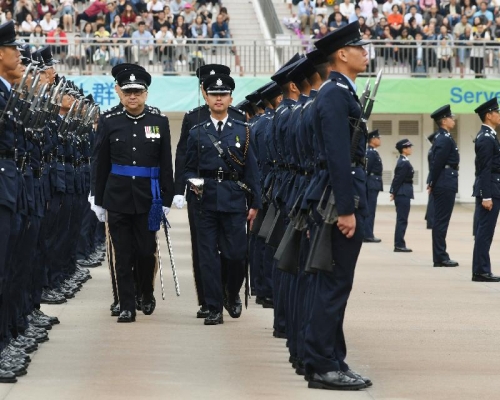 盧偉聰最後一次以警務處處長身分出席警察學院結業會操。政府新聞處圖片