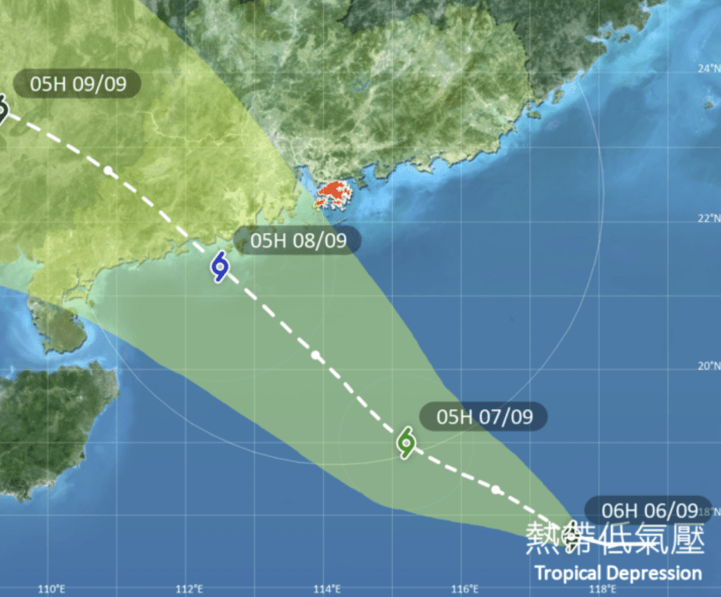 從天文台網站的圖像顯示，熱帶低氣壓於周一（8日）凌晨最接近香港。天文台網頁