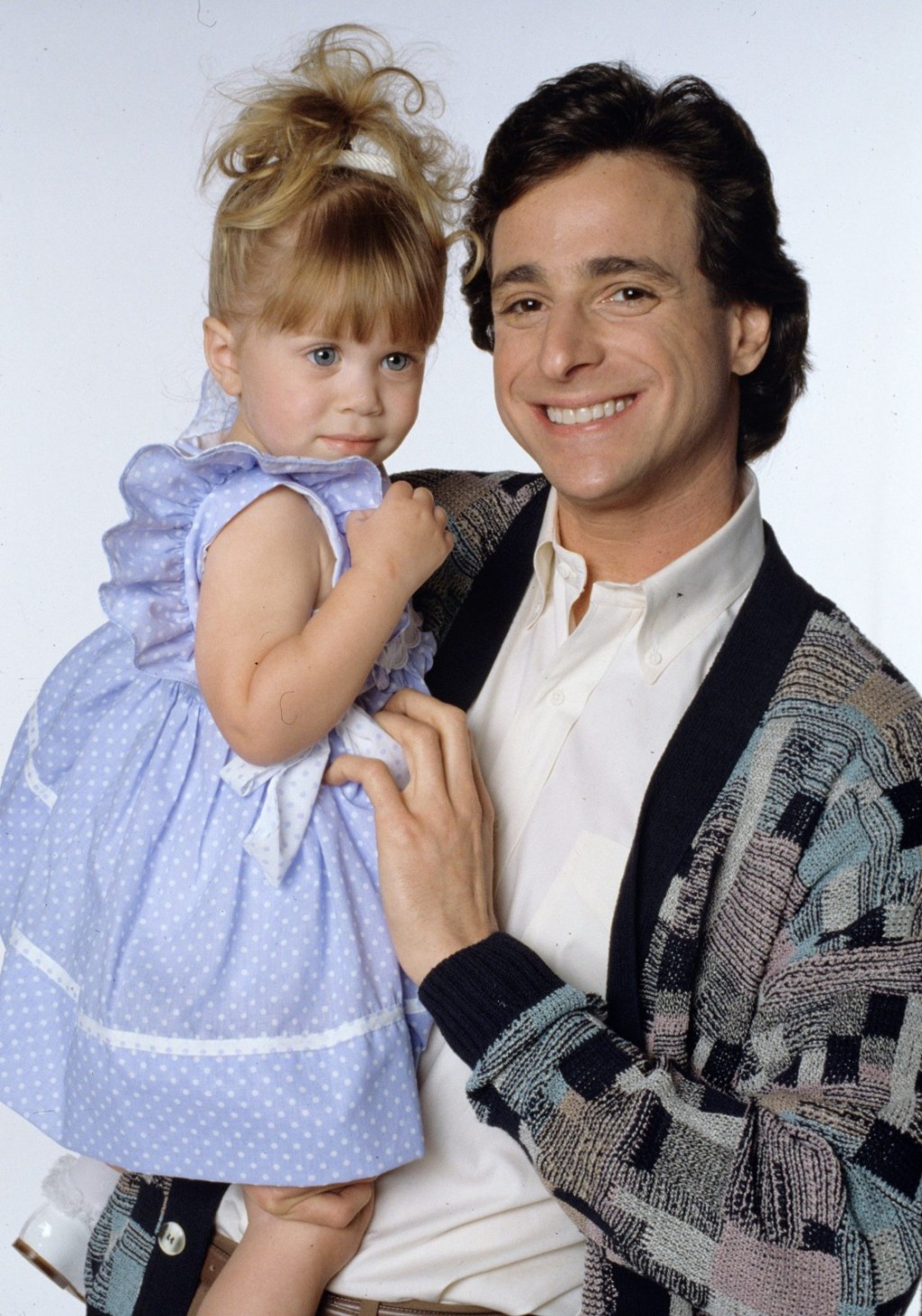 奧遜姊妹花留言悼念在《Full House》演她們父親的Bob。