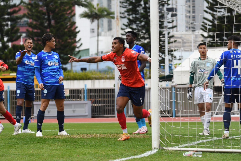 足總盃首圈由流浪對北區，北區舒拉普攻入1:0。 吳家祺攝