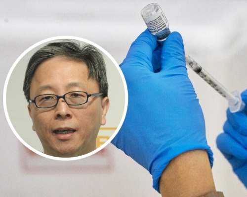 港大感染及傳染病中心總監何栢良(小圖,資料圖片)表示,已幫其家人登記接種復必泰(BioNTech)疫苗。AP圖片