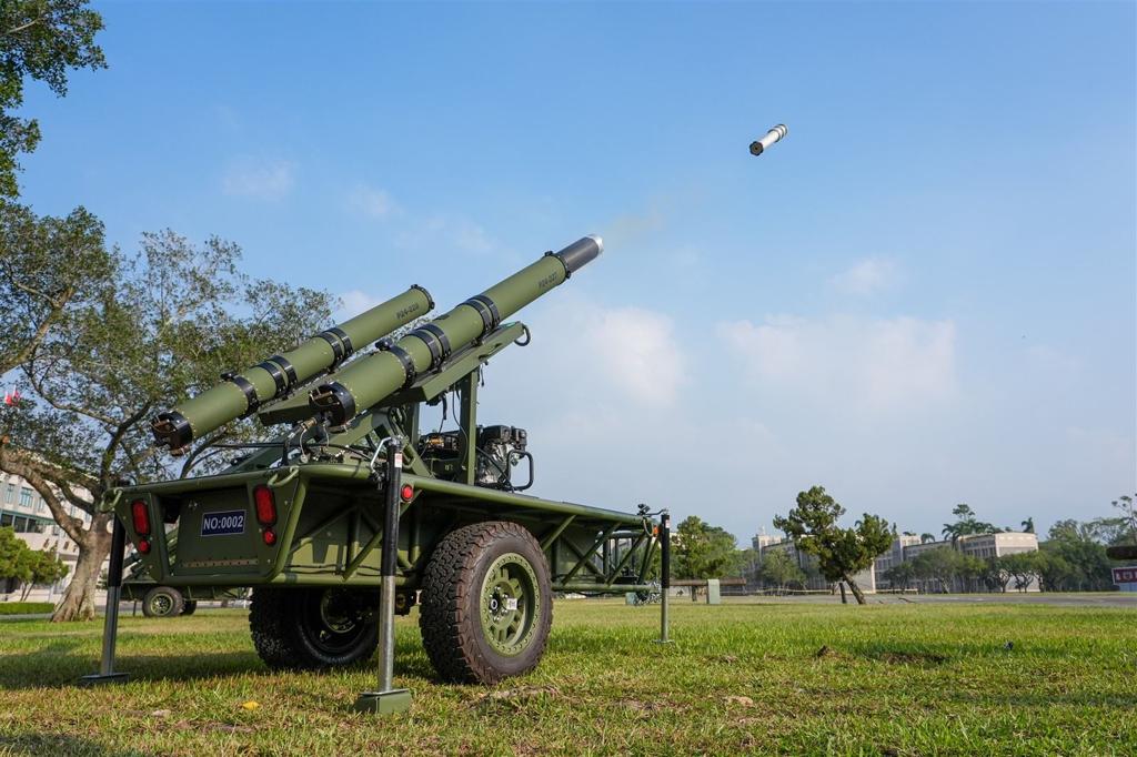 賴清德以北京推進2027武統為由，宣佈8年追加3千億軍費。中時