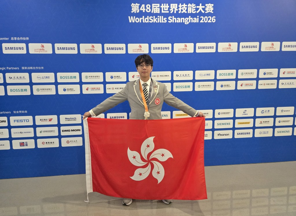 鄧光大於軌道車輛技術項目勇奪銀牌,並成為香港隊最佳選手。 VTC提供 鄧光大於軌道車輛技術項目勇奪銀牌,並成為香港隊最佳選手。 VTC提供