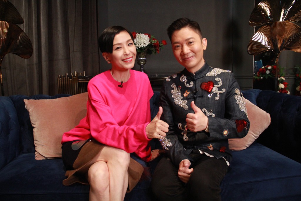 李博士與伍姑娘近日為myTV SUPER 1台新玄學節目《有玄就有機》擔任主持。