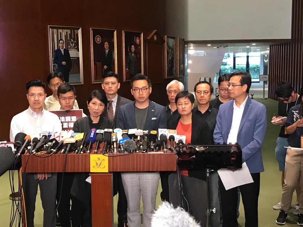 民主派促行政長官林鄭月娥下台並重推政改。