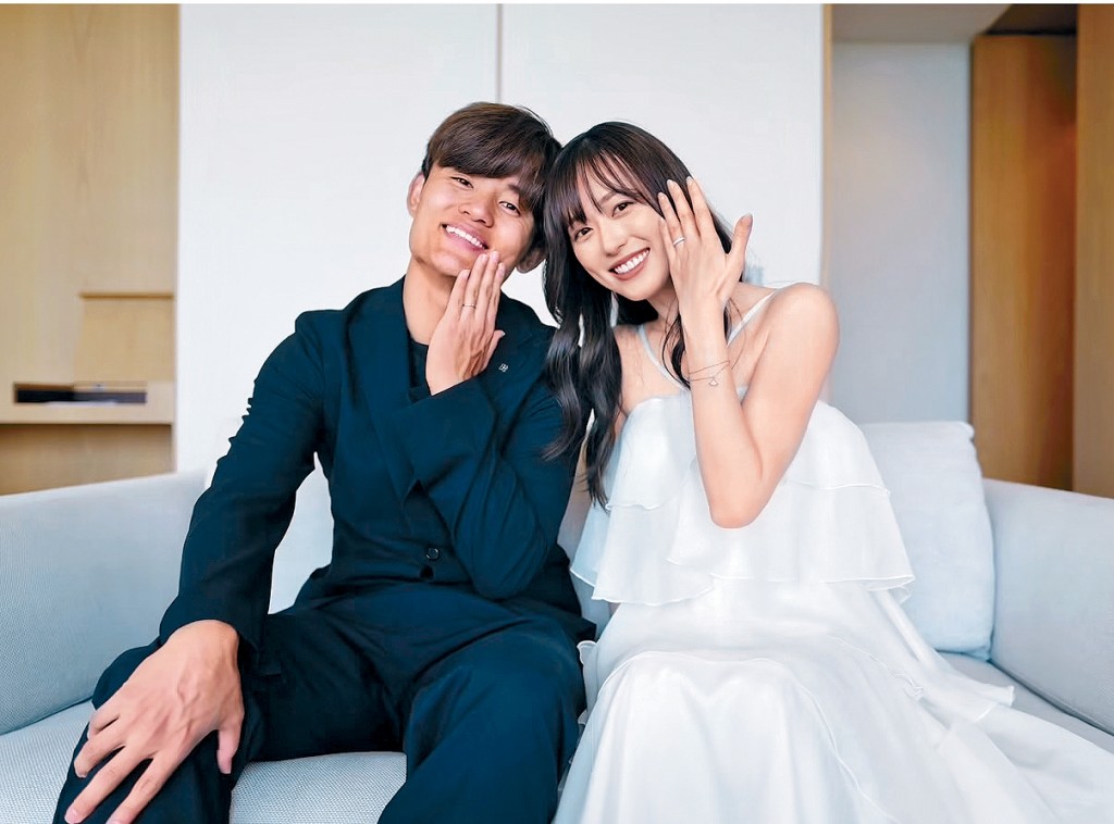 福原遥和久保建英从未传绯闻，但前日突宣布已婚。