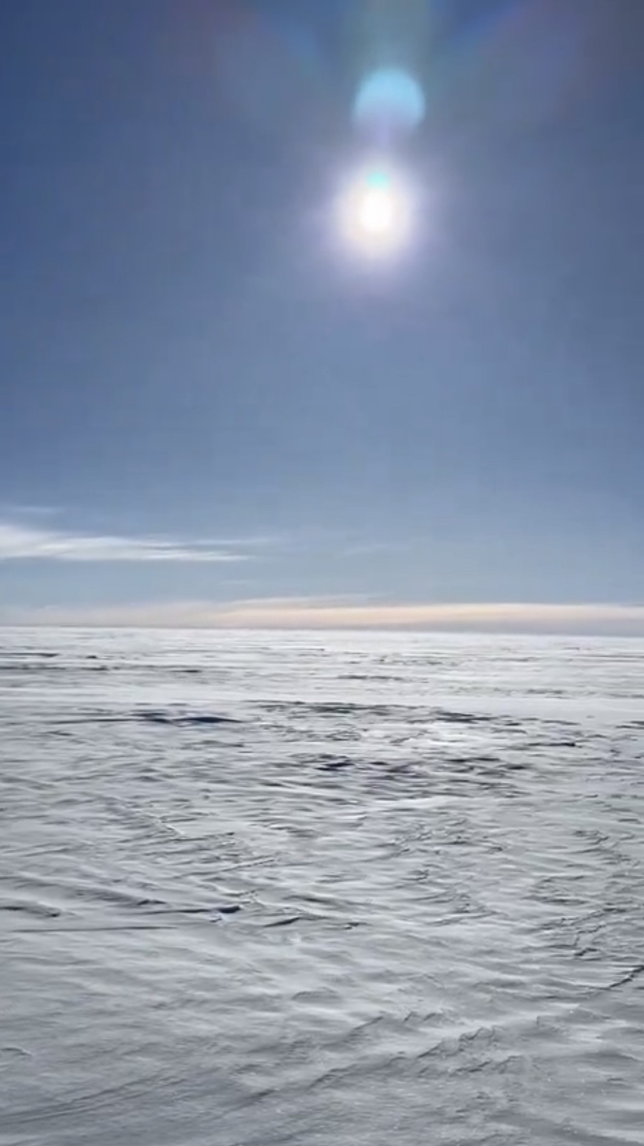 拉姆齊夫婦拍下南極洲的美景。Pole To Pole EV