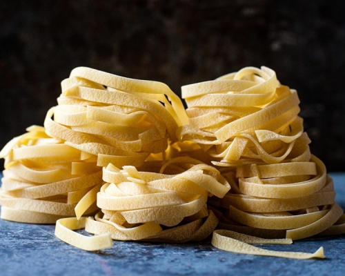 食安中心指就消委会转介的35款干意粉，在市场上抽取相关样本作外来物及化学检测，结果全部合格。网图