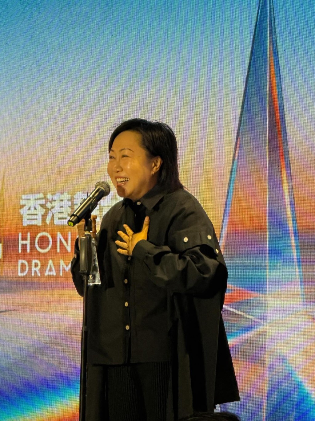 電影版集結舞台劇原班精英，包括「劇后」胡麗英。