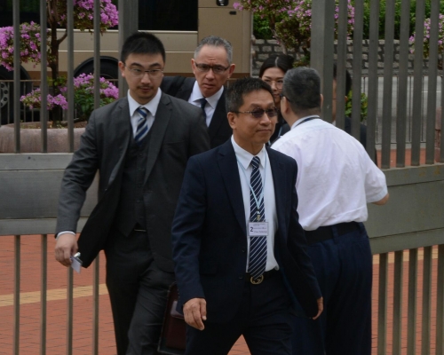 針對港鐵沙中線紅磡站月台爆出剪短鋼筋接駁造假事件,獨立調查委員會今日繼續展開聆訊。