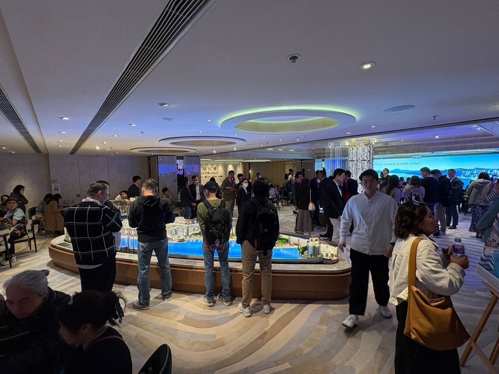 将军澳日出康城压轴一期新盘海瑅湾I不乏捧场客。