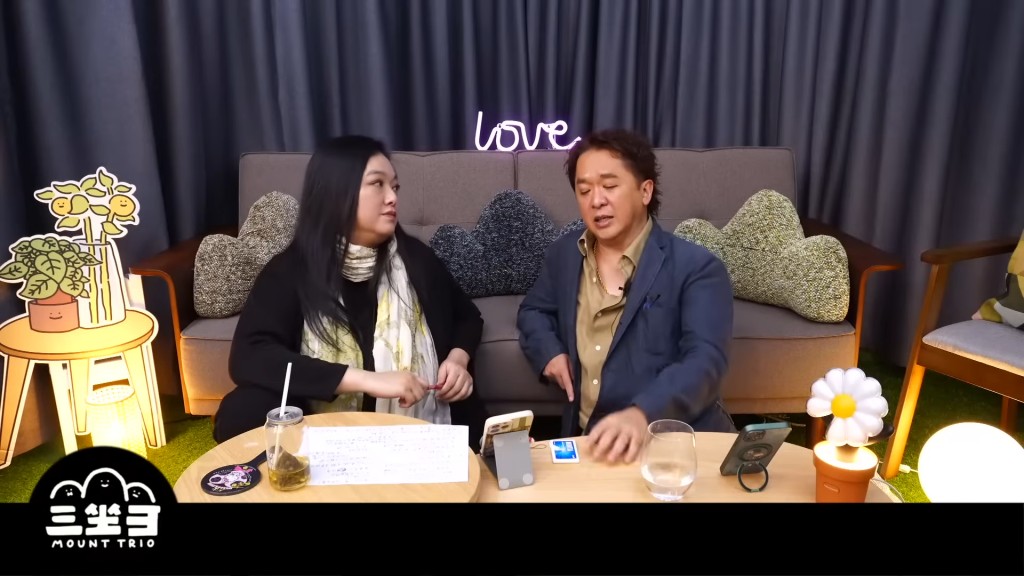 鄧兆尊曾在李珊珊網上節目受訪時談及王喜的情況。 鄧兆尊曾在李珊珊網上節目受訪時談及王喜的情況。