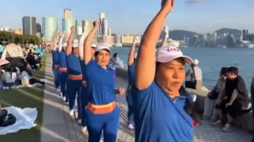 內地極受爭議的「暴走團」殺入香港。抖音