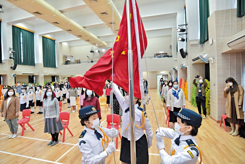 特首李家超在《施政报告》宣布，小学常识科分拆为人文科及科学科。资料图片