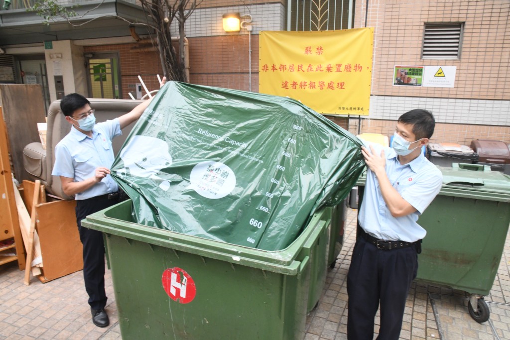 環境及生態局早前向立法會提交文件，宣布現屆政府將維持暫緩實施垃圾收費。資料圖片