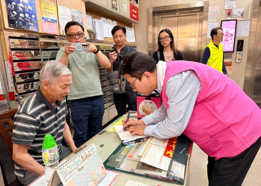 孫玉菡說，政府會在年底立法保障外送員享有法定的工傷保障。