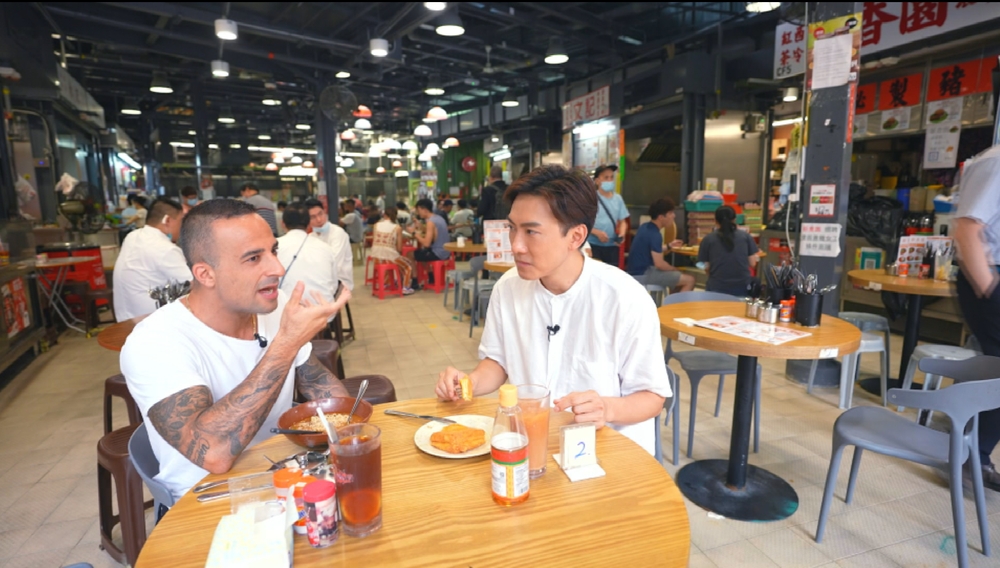 具本土飲食文化特色的大排檔,深深吸引著Nima。