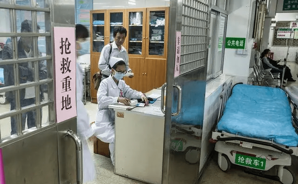 受伤者已经被紧急送往五台县人民医院接受治疗。示意图