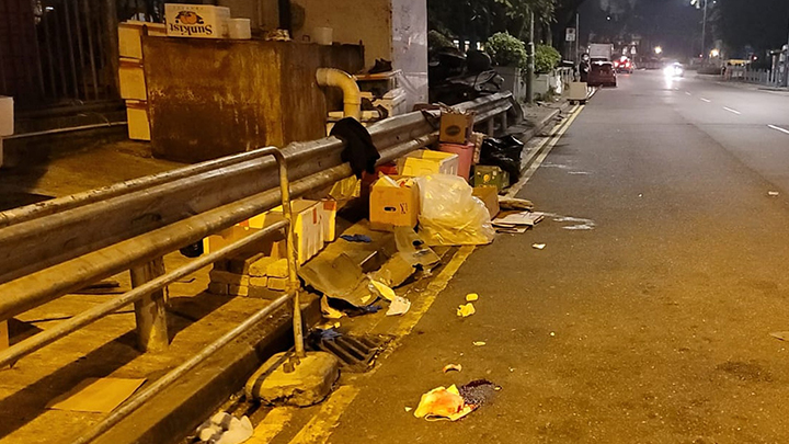 現場遺下大灘血跡。資料圖片
