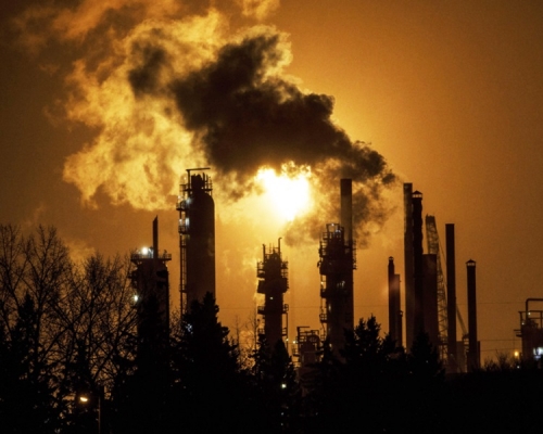 中國停購加拿大石油。網圖