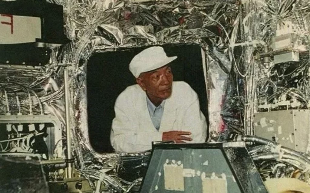 王希季是中国著名的空间技术专家。《人民日报》