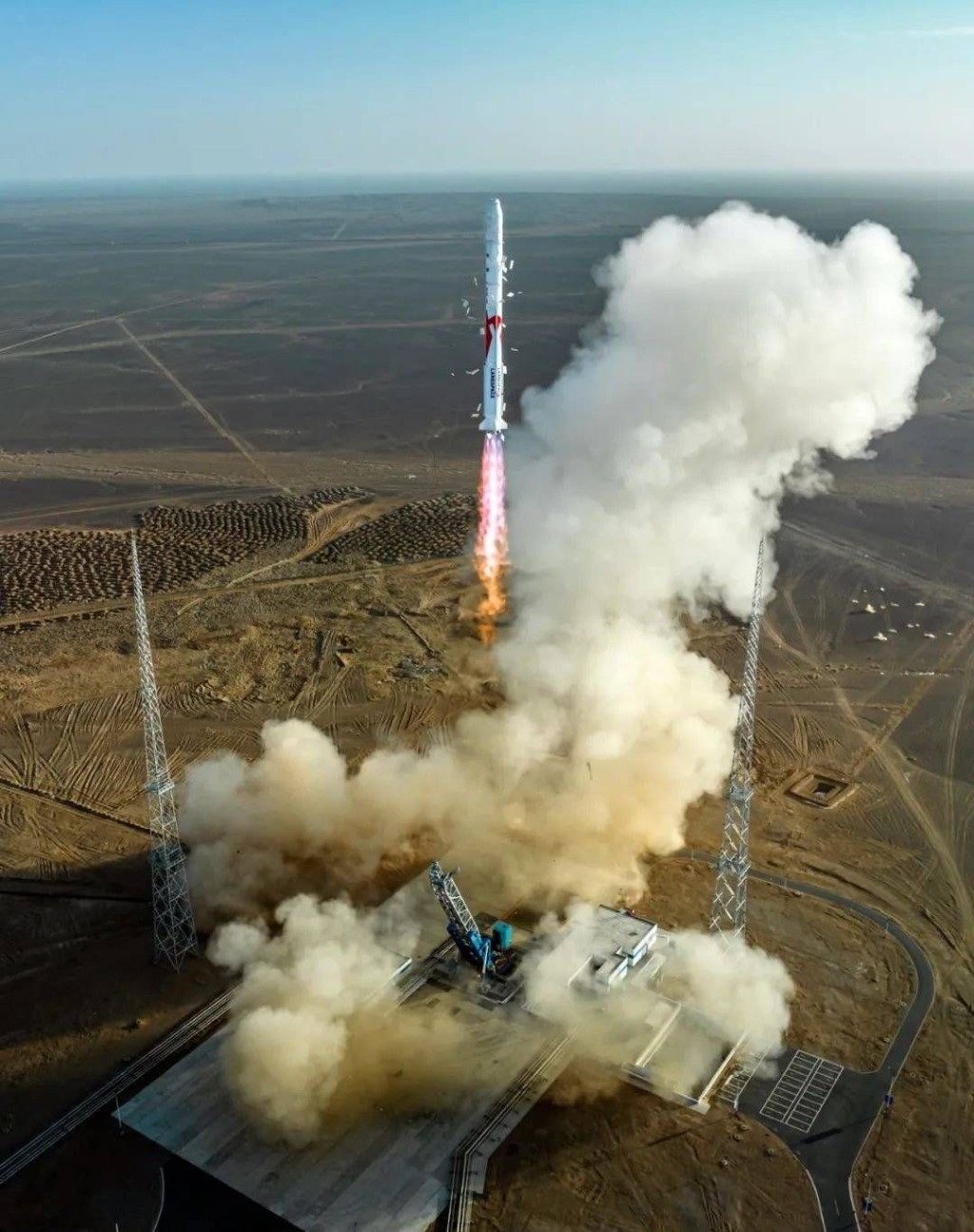 蓝箭航天研制的朱雀二号遥一运载火箭，周三（14日）在酒泉发射。
